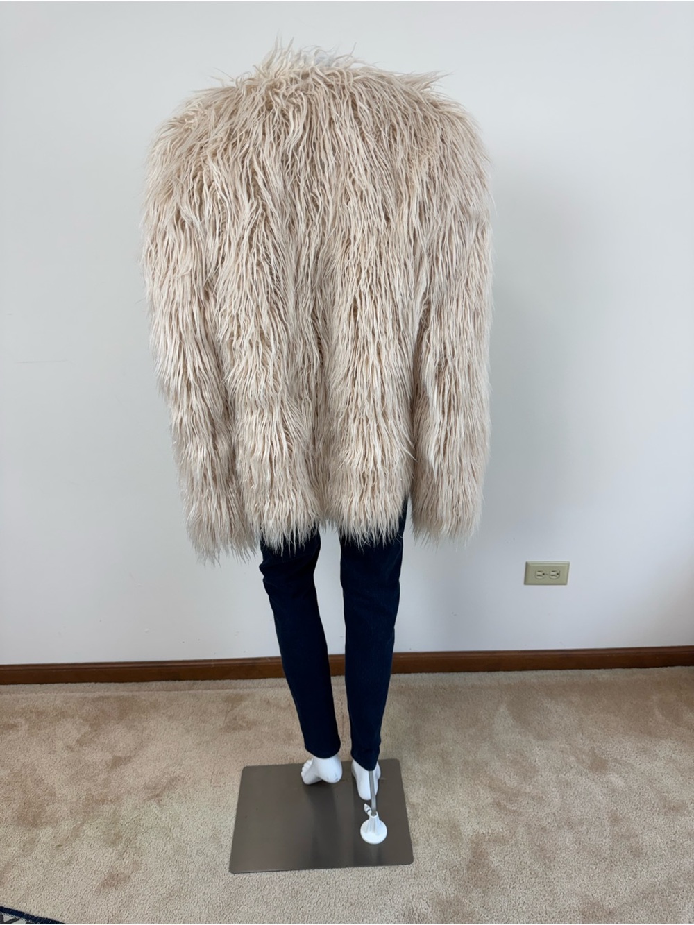 Antonio Melani Mongolian Style Faux Fur Jacket Cream Ivory Hook Closure L - Picture 6 of 15